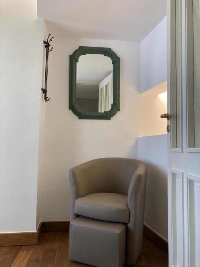 Le Petit Palais - Naples Bed & Breakfast Bagian luar foto