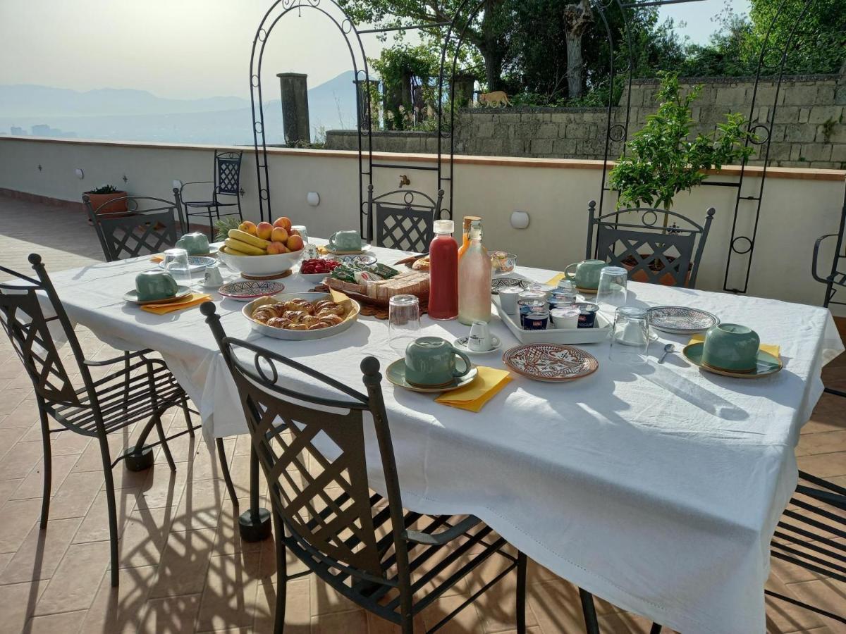 Le Petit Palais - Naples Bed & Breakfast Bagian luar foto