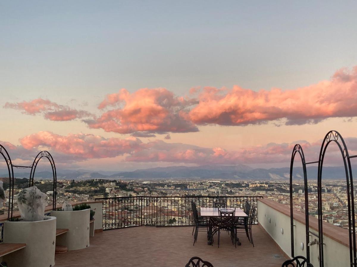 Le Petit Palais - Naples Bed & Breakfast Bagian luar foto